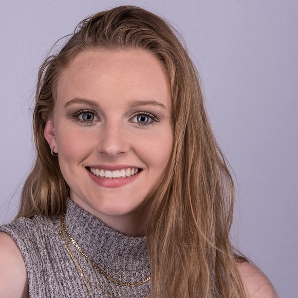 Meet your Posher, Olivia - Picture 1 of 1